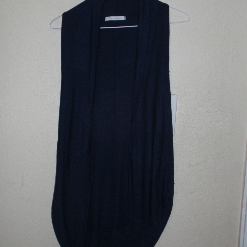 Charlotte Russe circle top Sz L
